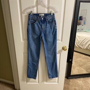 Abercrombie & Fitch Curve Love Mid-rise Straight-Leg Jeans - Size 24